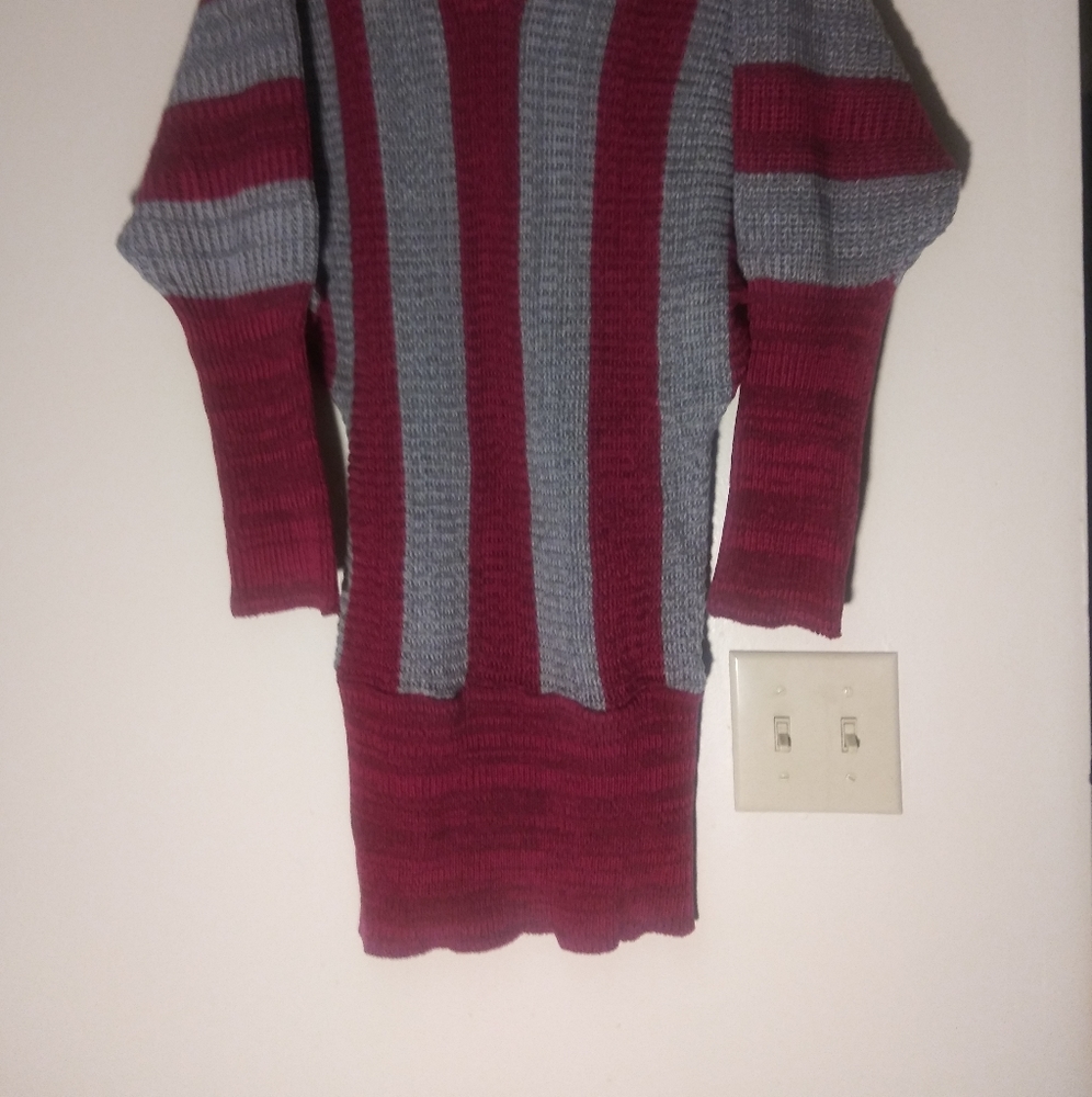 Sweater - Picture 2 of 4